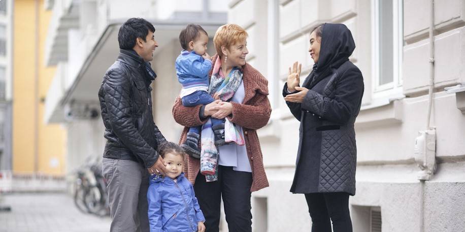 One Minute Translation at the Doctor's for Refugees in Germany