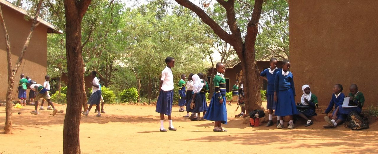 Ein Jahr Zugang zu Schultoiletten für ein Kind in Tansania