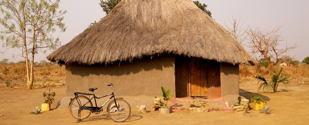 Ein Fahrradteil für ein Schulkind in Sambia